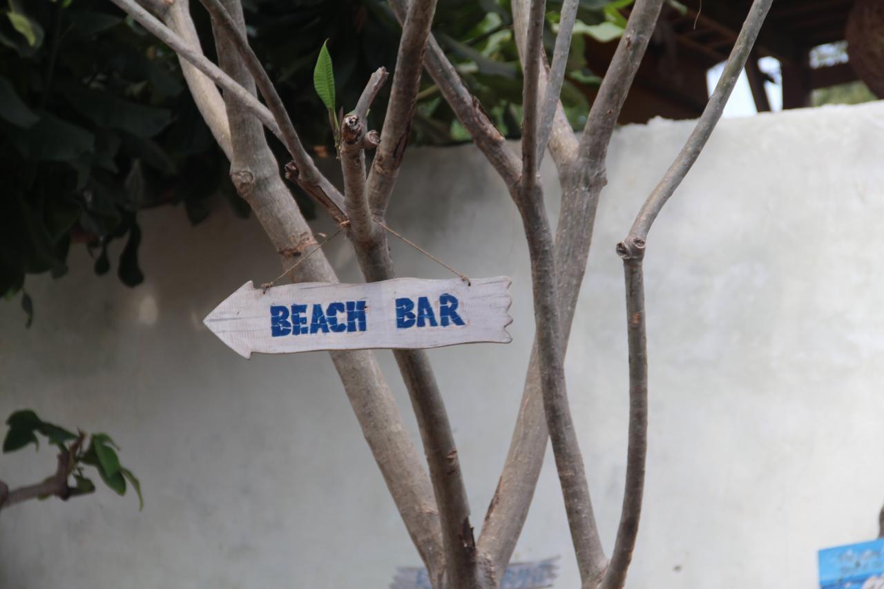 Star Bar And Bungalows Gili Air Exterior photo