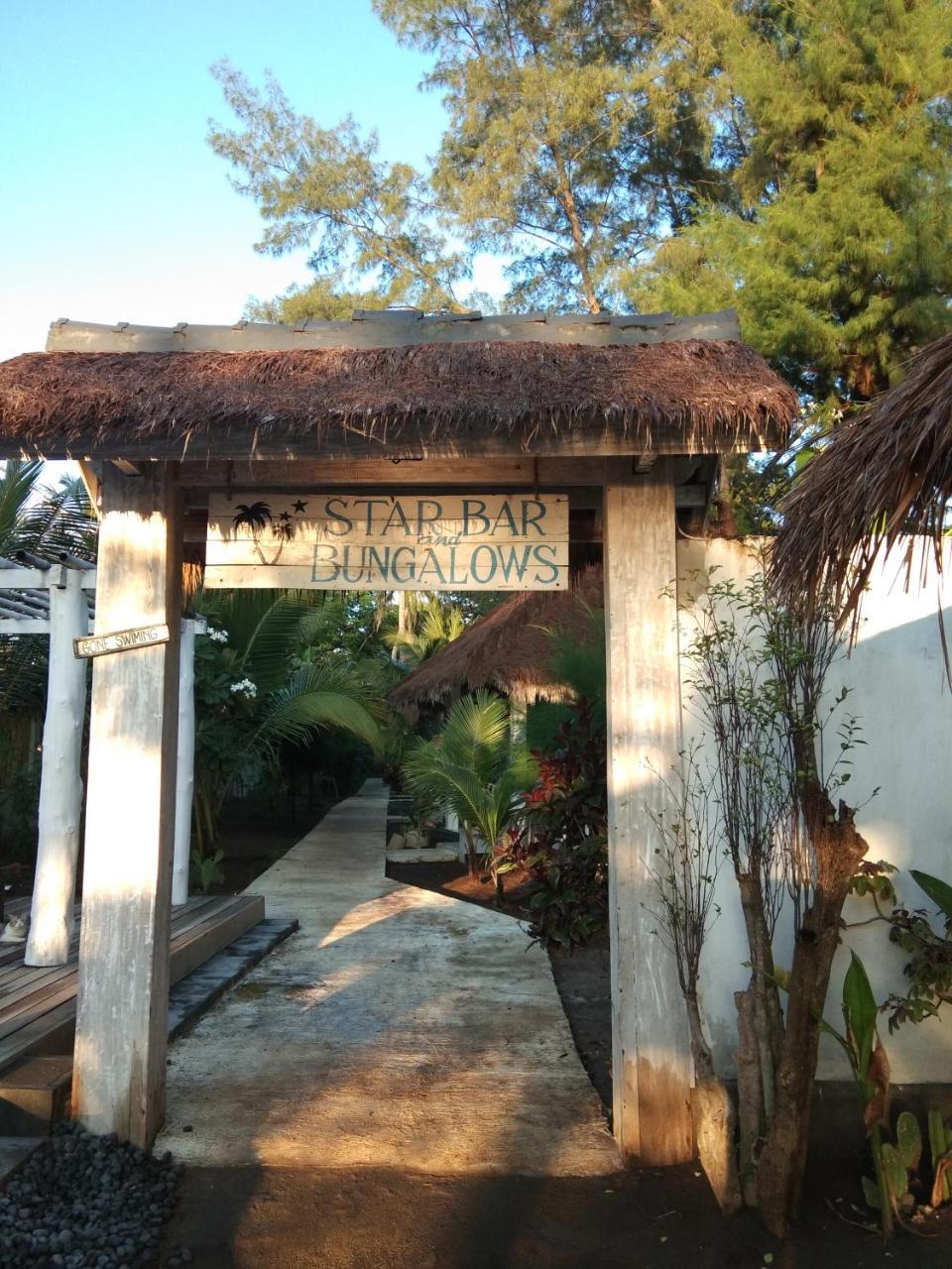 Star Bar And Bungalows Gili Air Exterior photo